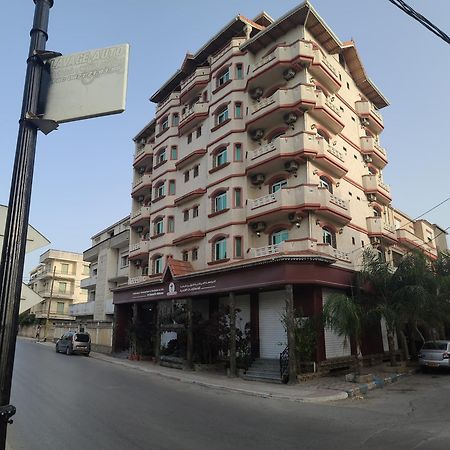 Jijel Koutama מראה חיצוני תמונה